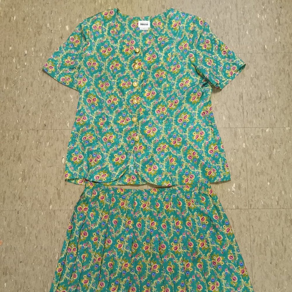 Leslie Fay  Dresses Green & Floral Pleated Top Skirt Set, size 14